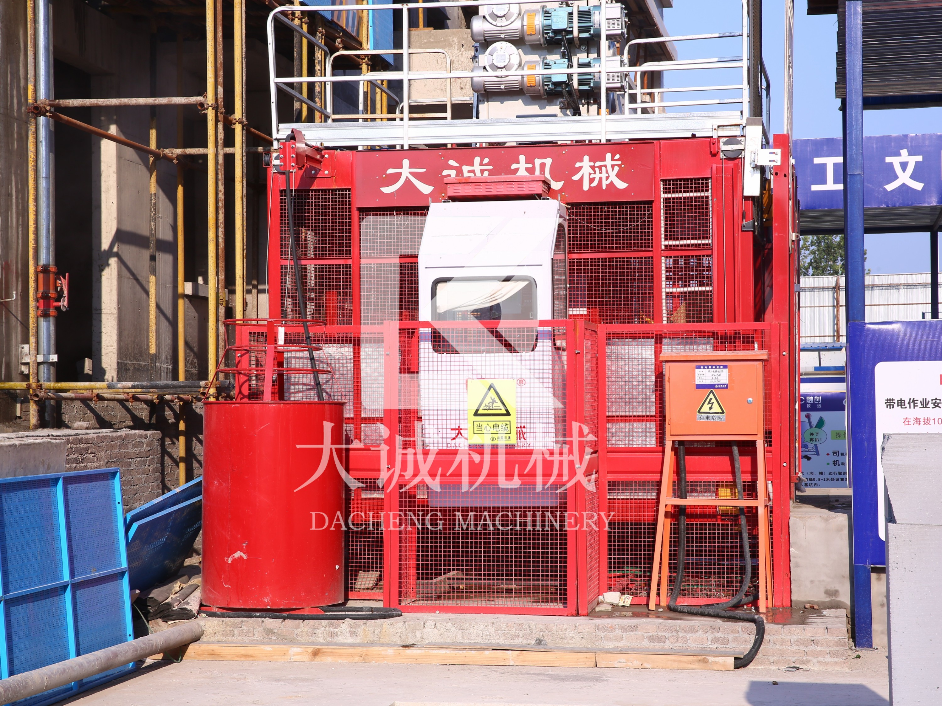 河南施工電梯良心價(jià)_物料機(jī)直銷(xiāo)廠家